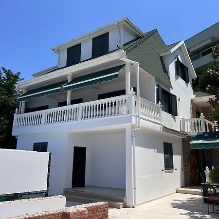 Villa Rexhepaj Vlore